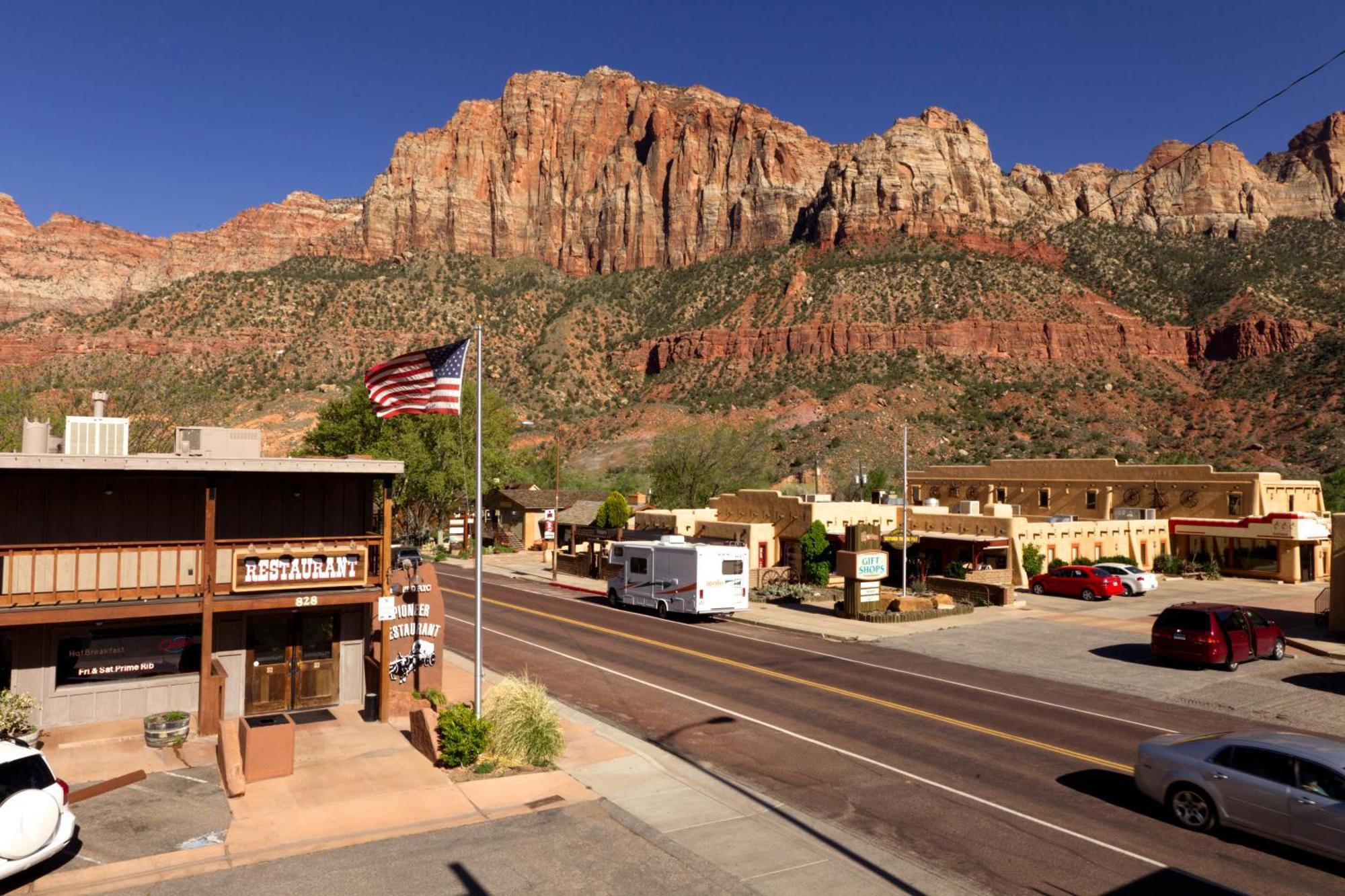 Pioneer Lodge Zion National Park-Springdale Extérieur photo