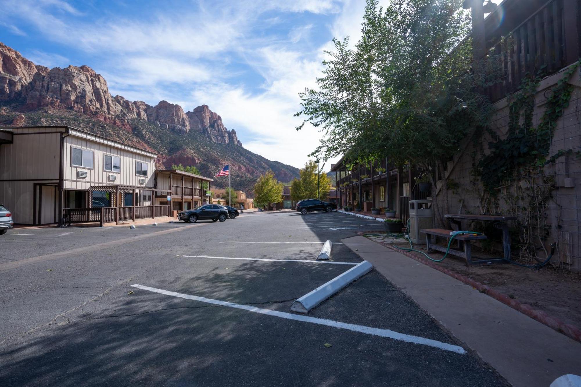 Pioneer Lodge Zion National Park-Springdale Extérieur photo